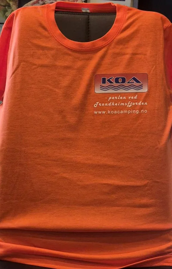 KOA Camping – profil-T-skjorte